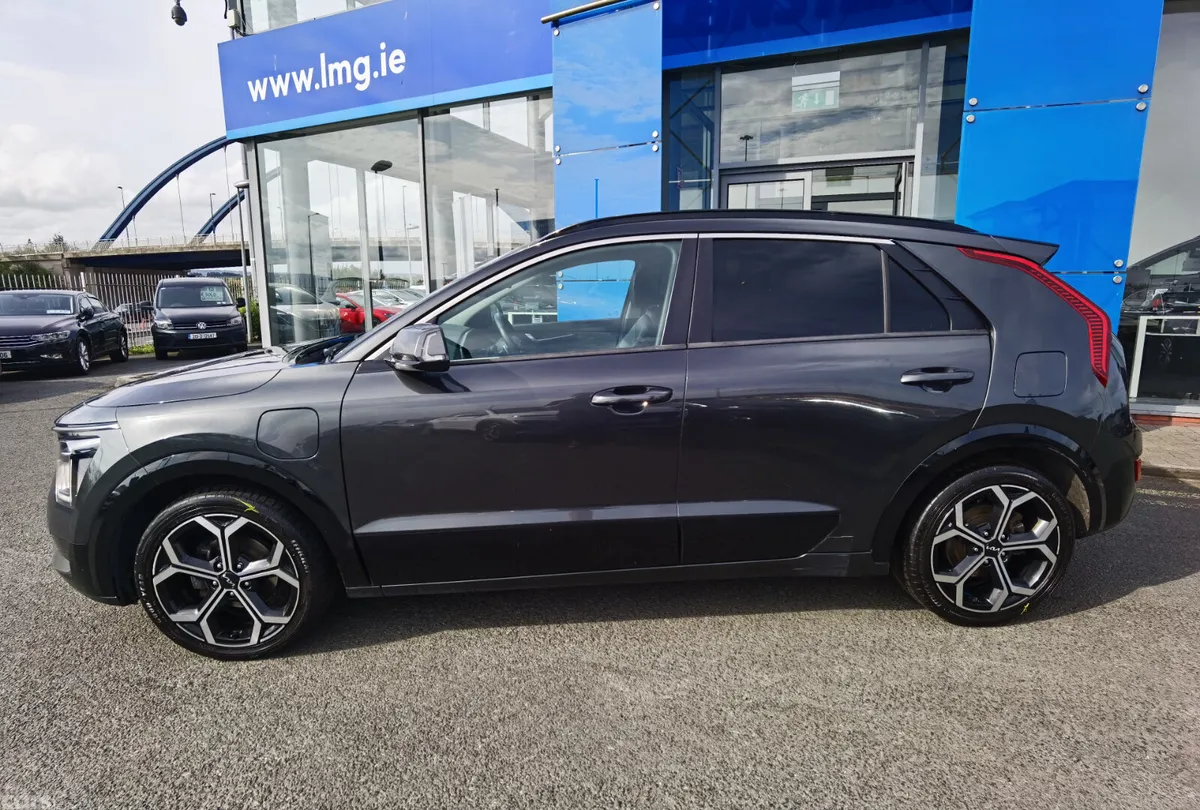 Kia Niro SUV, Petrol Plug-in Hybrid, 2023, Grey