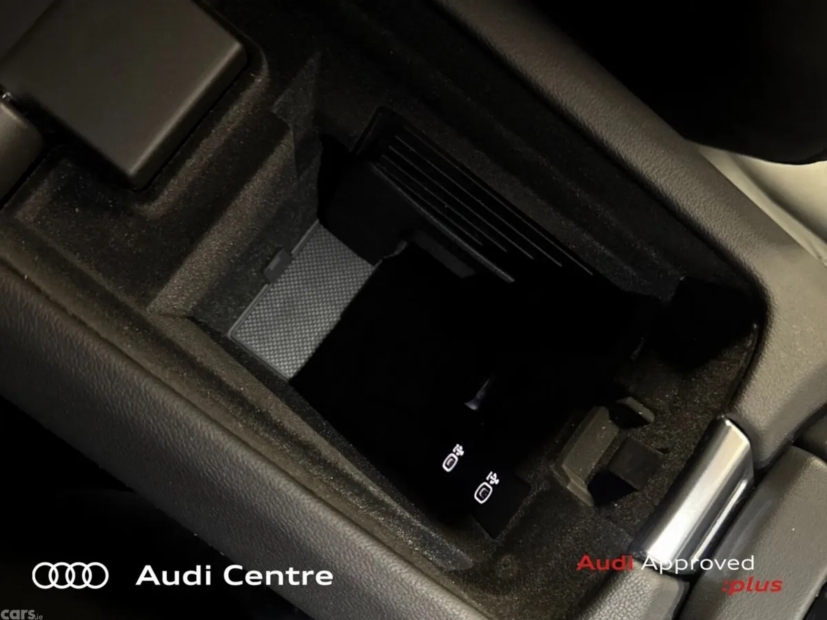 Audi e-tron GT quattro Hatchback, Electric, 2023, Grey