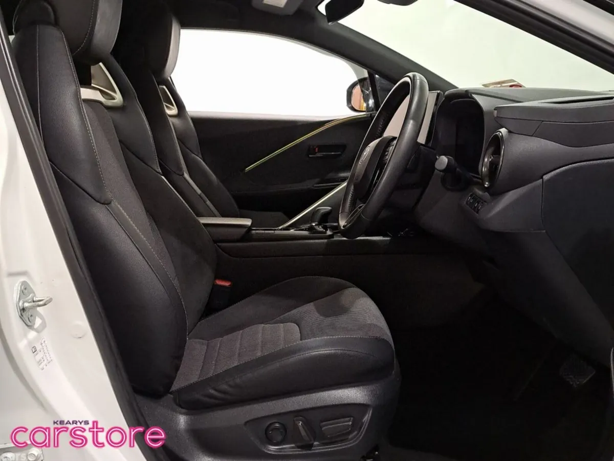 Toyota C-HR Hatchback, Petrol Hybrid, 2024, White