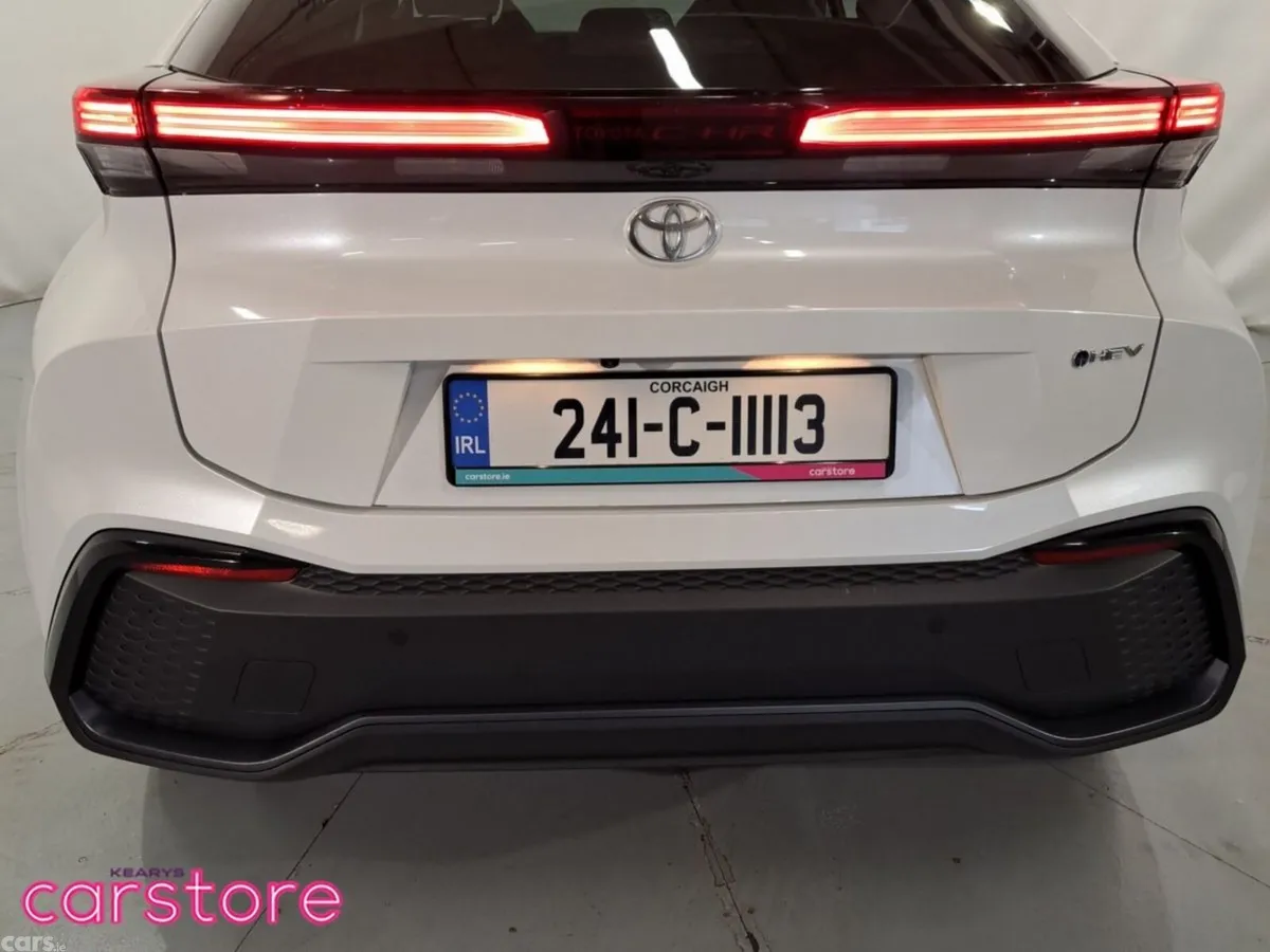Toyota C-HR Hatchback, Petrol Hybrid, 2024, White