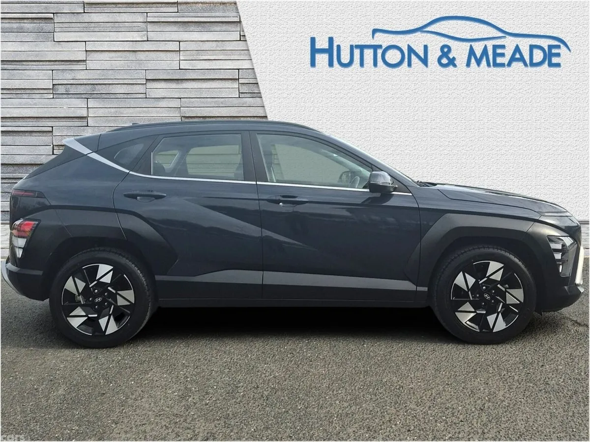 Hyundai KONA SUV, Petrol Hybrid, 2025, Blue