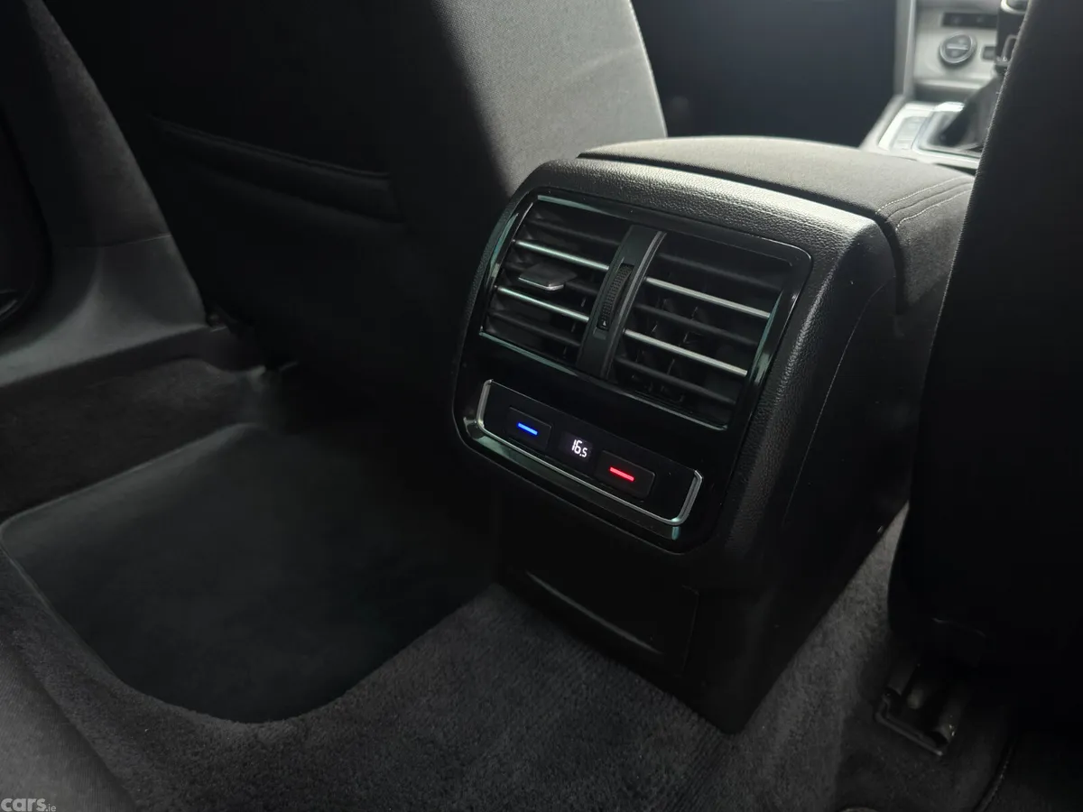 Volkswagen Passat Saloon, Diesel, 2018, Grey
