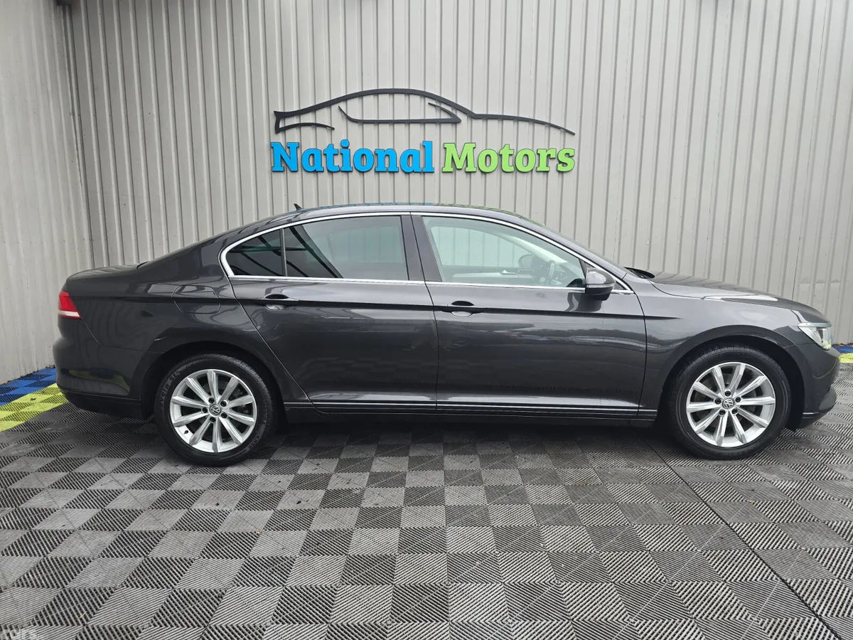 Volkswagen Passat Saloon, Diesel, 2018, Grey
