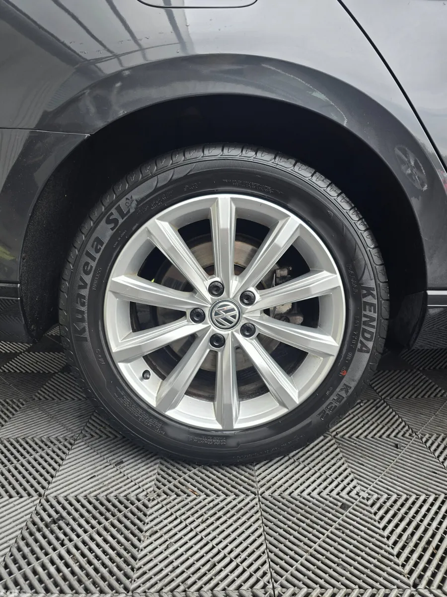 Volkswagen Passat Saloon, Diesel, 2018, Grey