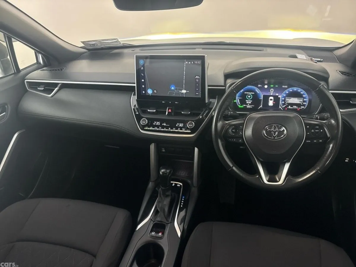 Toyota Corolla Cross Hatchback, Petrol Hybrid, 2023, Silver