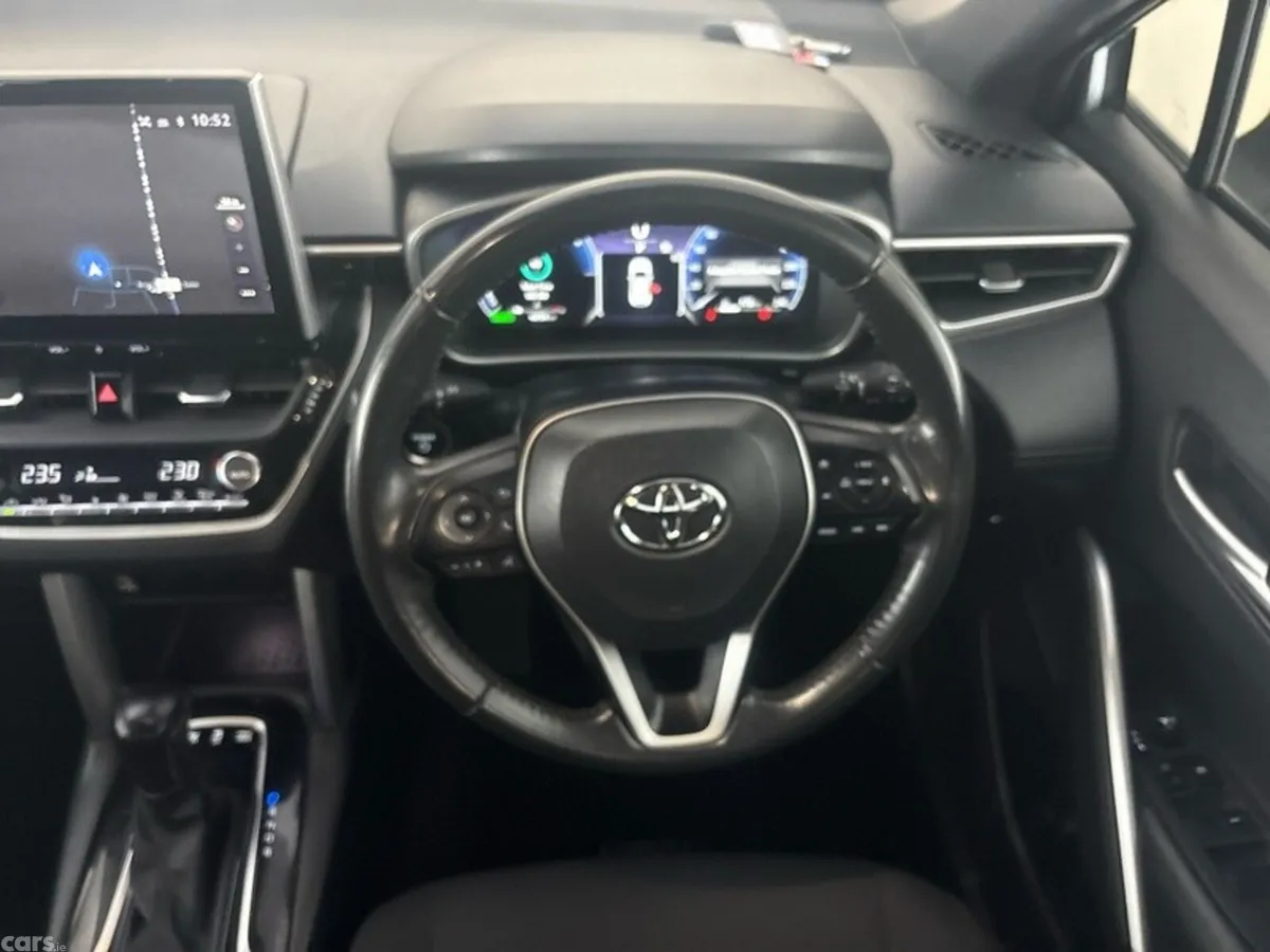 Toyota Corolla Cross Hatchback, Petrol Hybrid, 2023, Silver