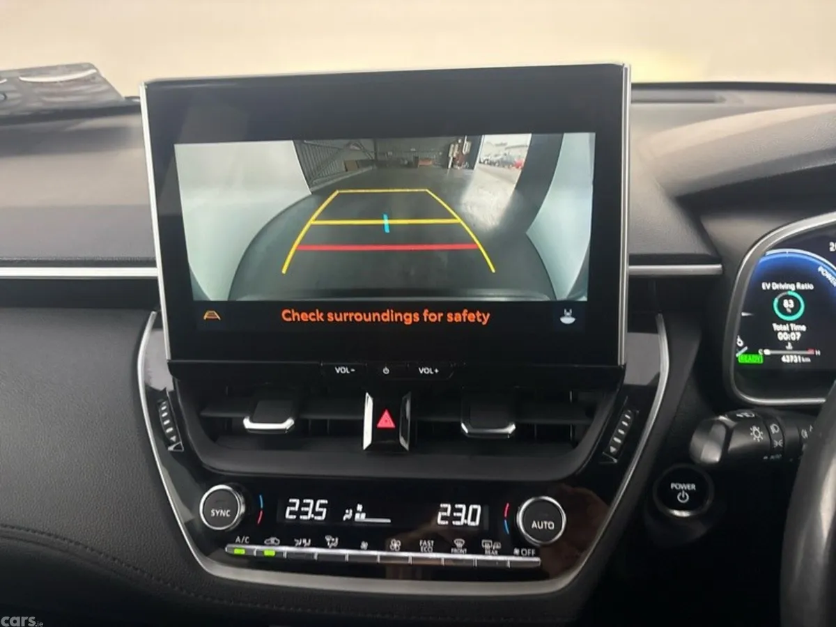 Toyota Corolla Cross Hatchback, Petrol Hybrid, 2023, Silver