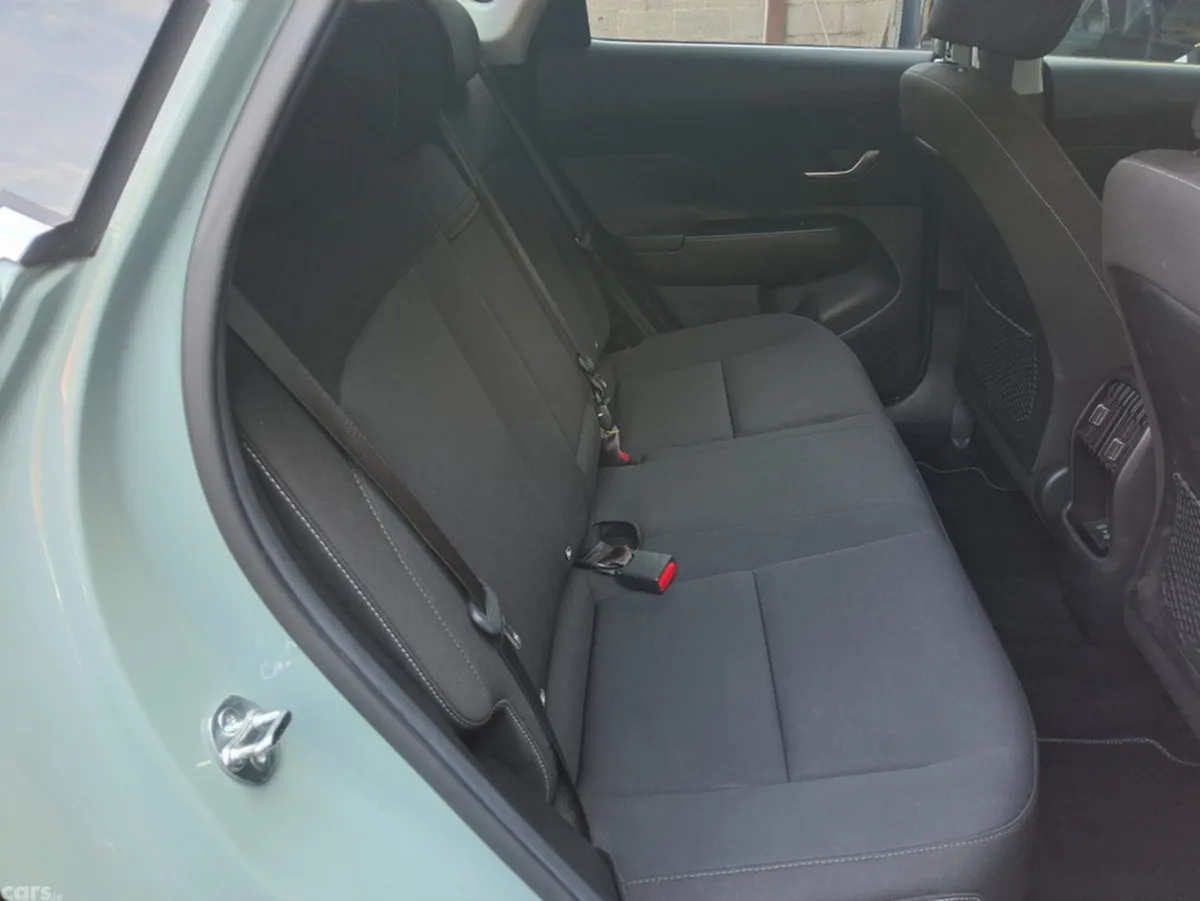 Hyundai KONA SUV, Petrol Hybrid, 2024, Green