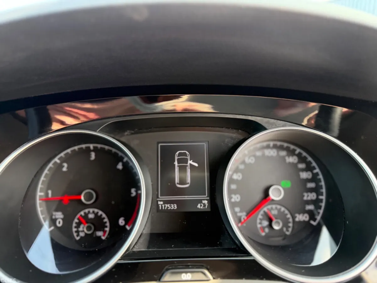 Volkswagen Touran MPV, Diesel, 2019, Black