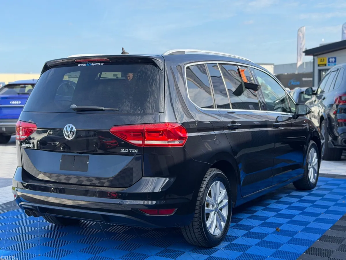 Volkswagen Touran MPV, Diesel, 2019, Black