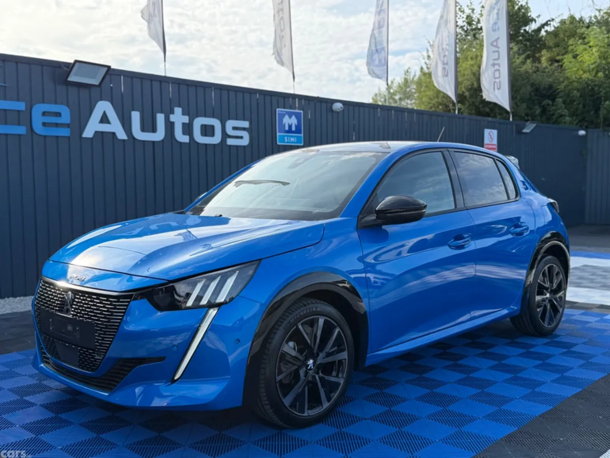 Peugeot 208 Hatchback, Petrol, 2021, Blue