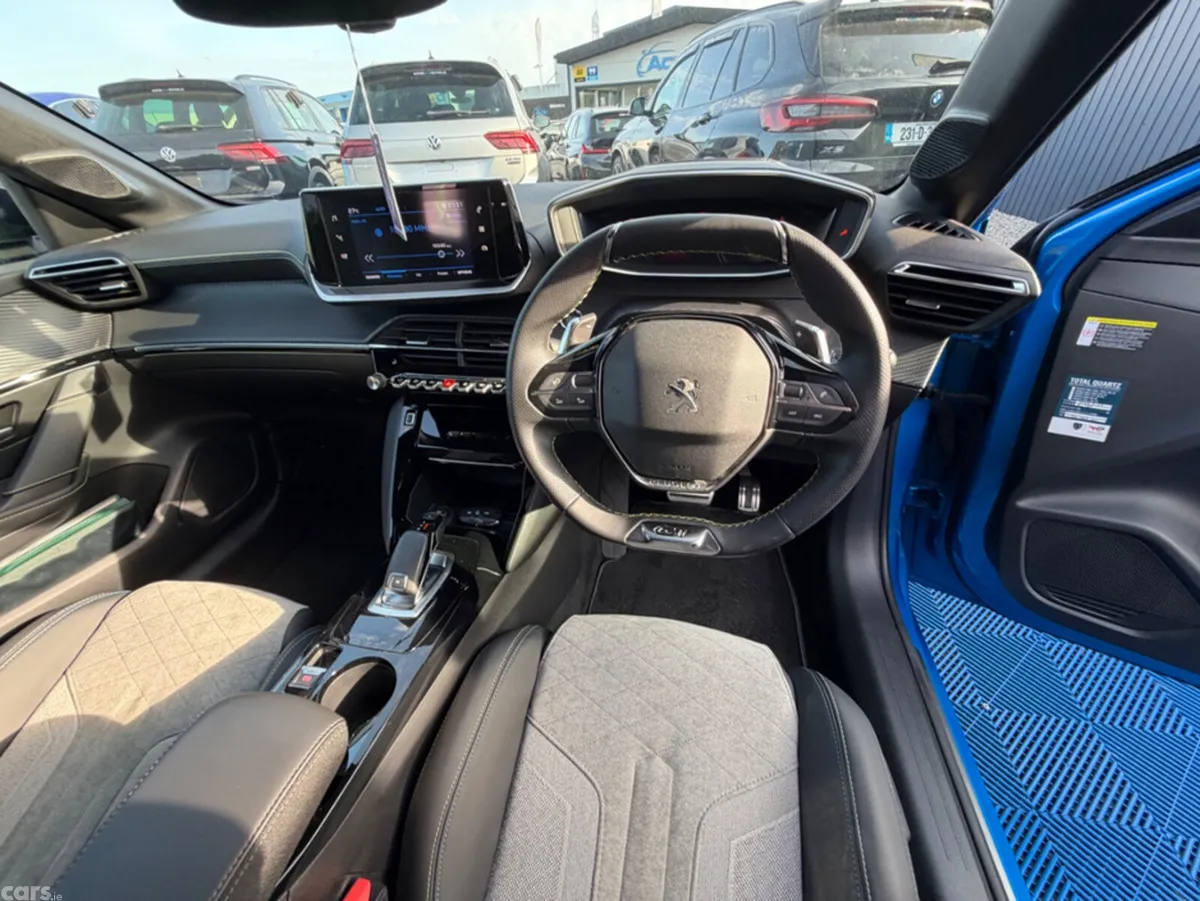 Peugeot 208 Hatchback, Petrol, 2021, Blue