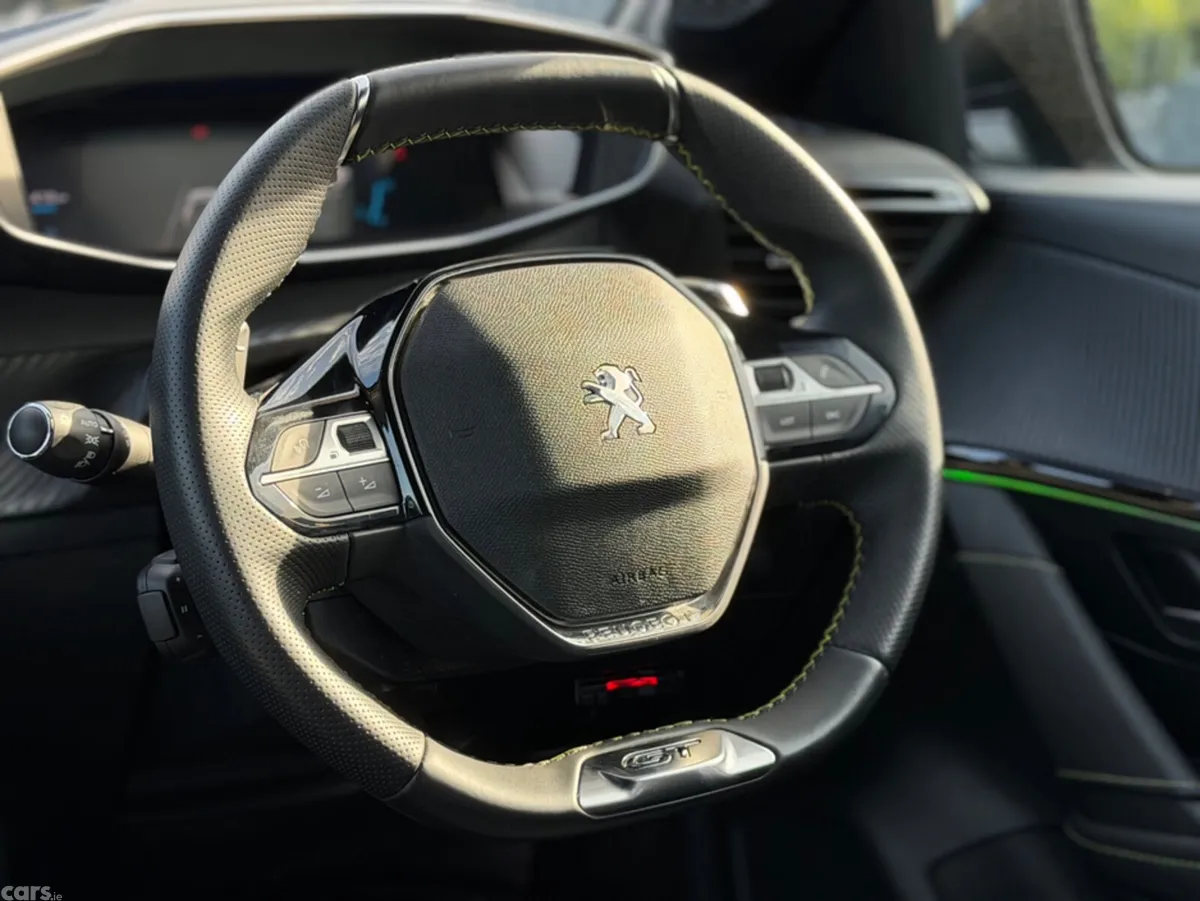 Peugeot 208 Hatchback, Petrol, 2021, Blue