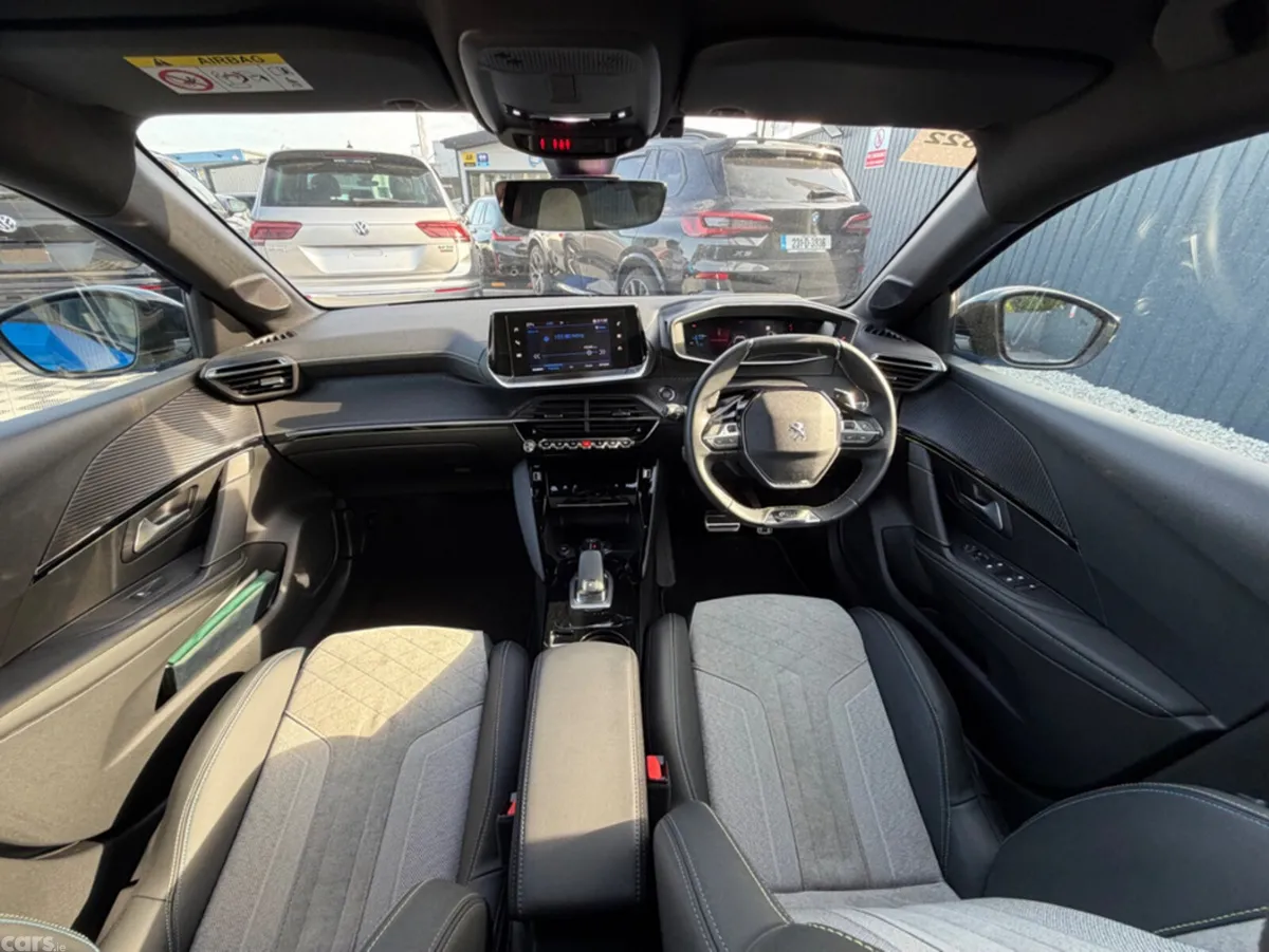 Peugeot 208 Hatchback, Petrol, 2021, Blue