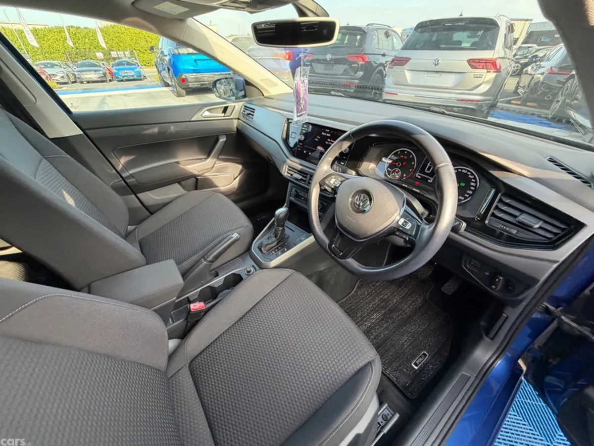 Volkswagen Polo Hatchback, Petrol, 2018, Blue