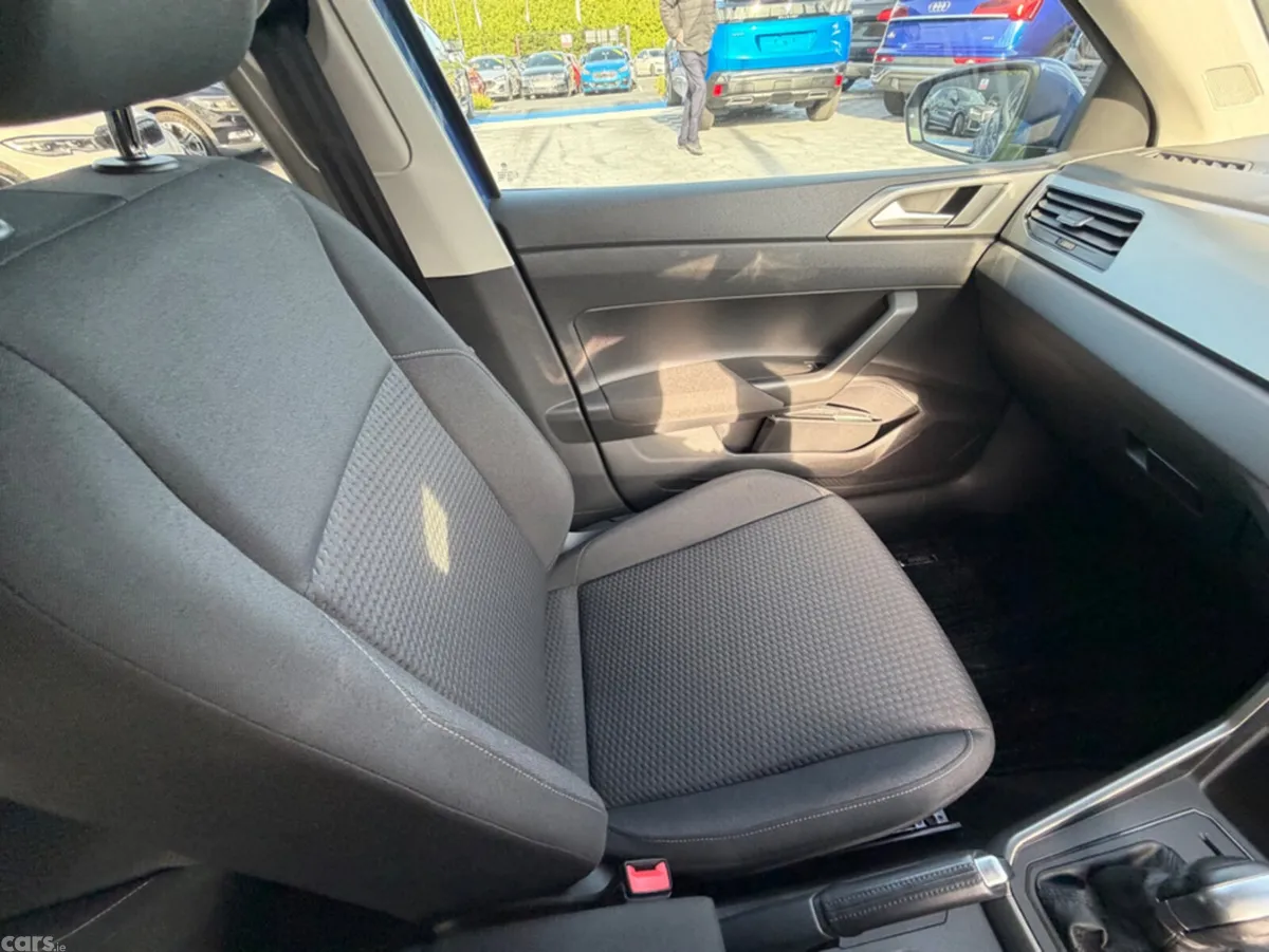 Volkswagen Polo Hatchback, Petrol, 2018, Blue