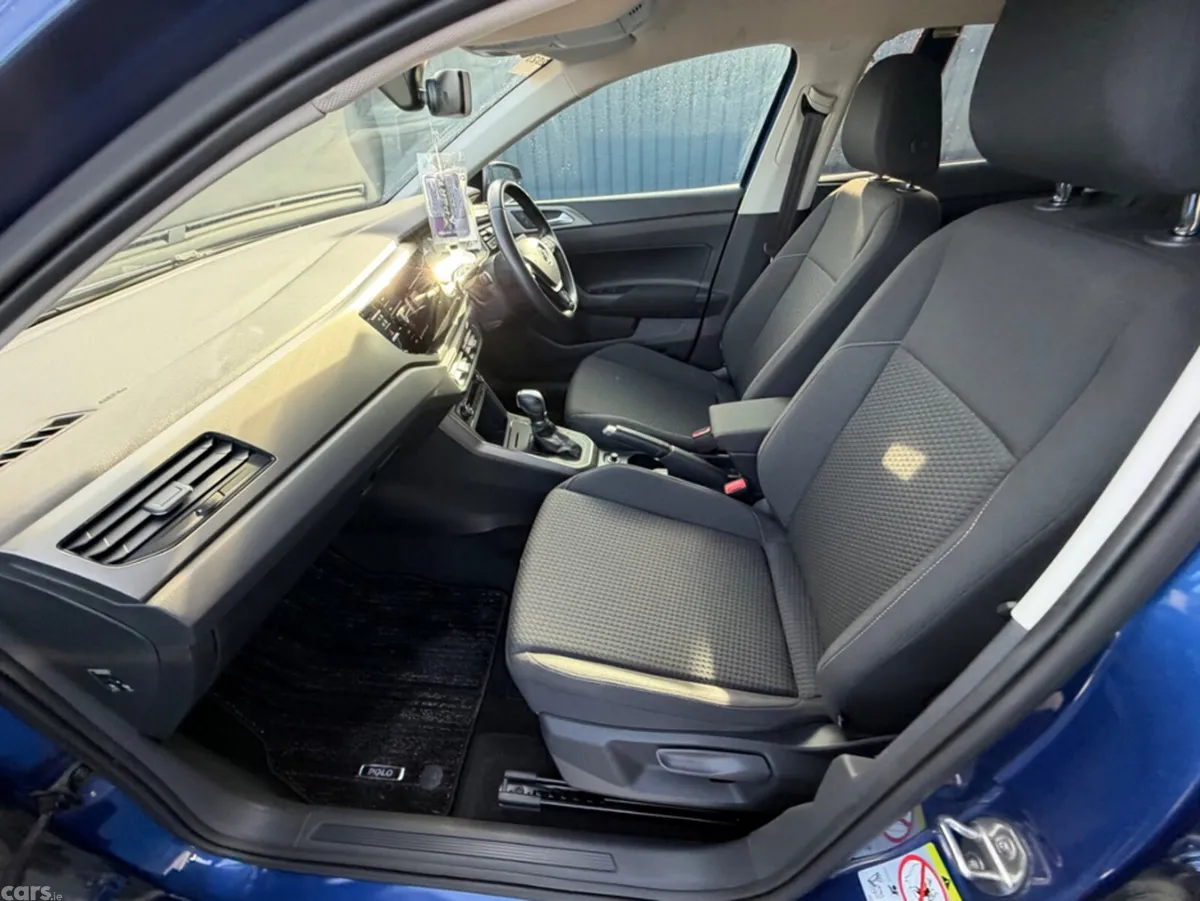 Volkswagen Polo Hatchback, Petrol, 2018, Blue