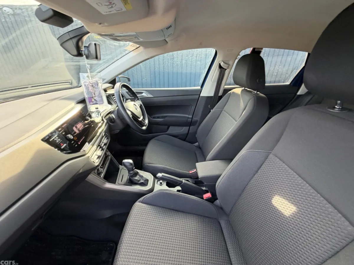 Volkswagen Polo Hatchback, Petrol, 2018, Blue