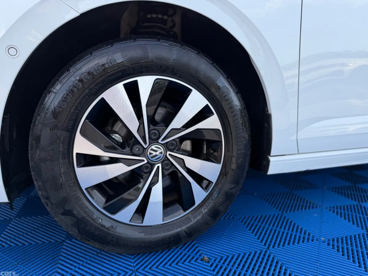 Volkswagen Polo Hatchback, Petrol, 2019, White
