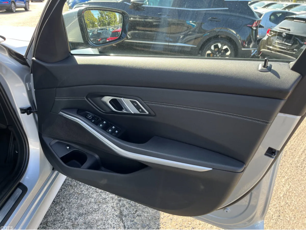 BMW 3-Series Saloon, Petrol Plug-in Hybrid, 2021, Silver