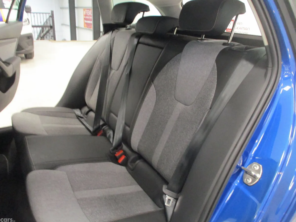 Skoda Octavia Estate, Petrol Hybrid, 2025, Blue