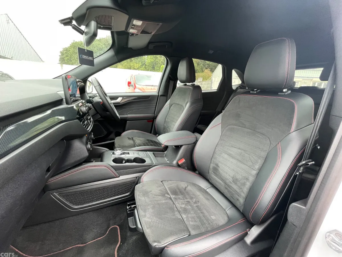 Ford Kuga SUV, Petrol Plug-in Hybrid, 2023, White