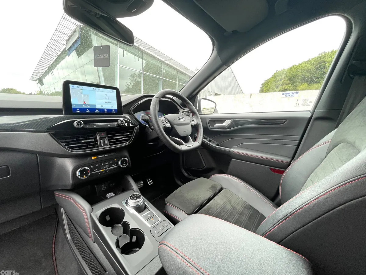 Ford Kuga SUV, Petrol Plug-in Hybrid, 2023, White
