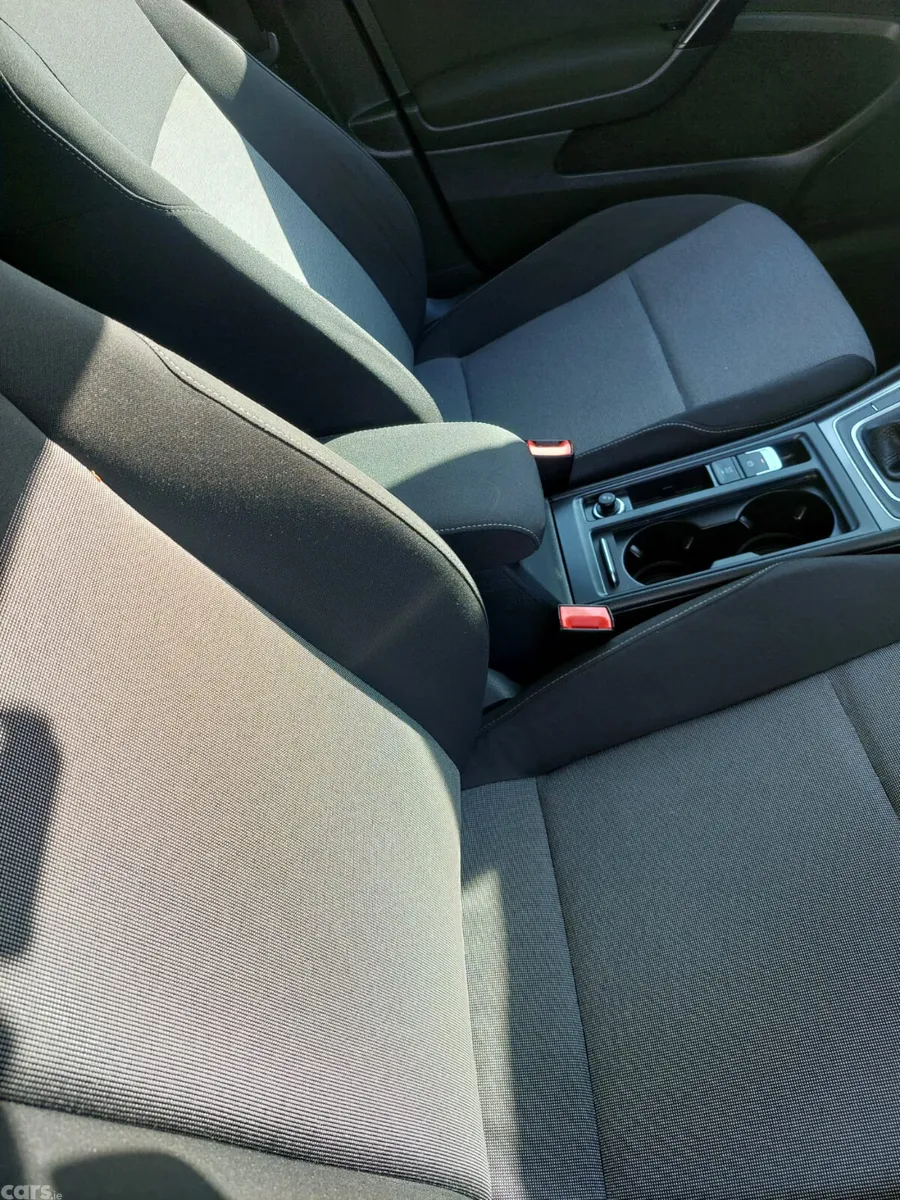 Volkswagen Golf Hatchback, Petrol, 2016, Silver