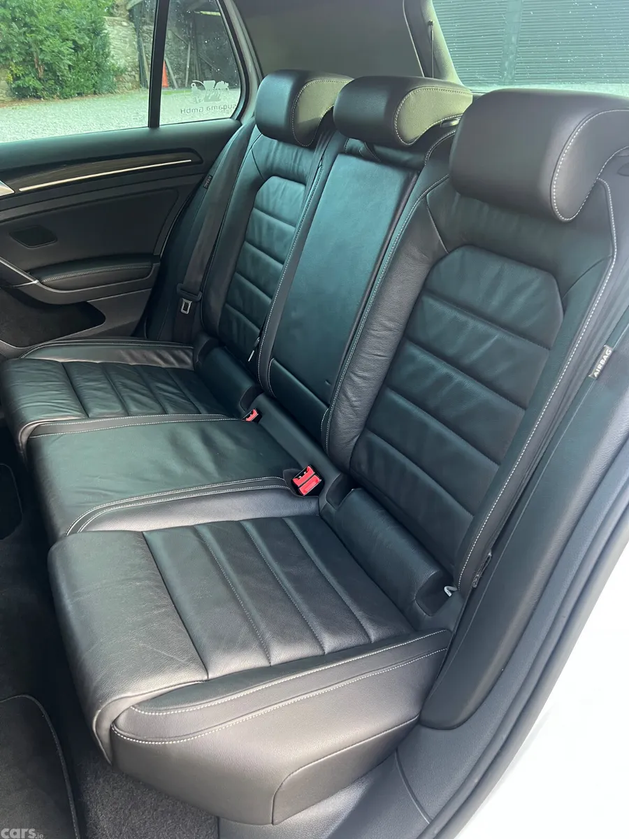 Volkswagen Golf Hatchback, Petrol, 2014, White