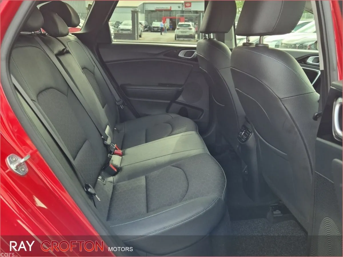 Kia Ceed Estate, Petrol Plug-in Hybrid, 2022, Red