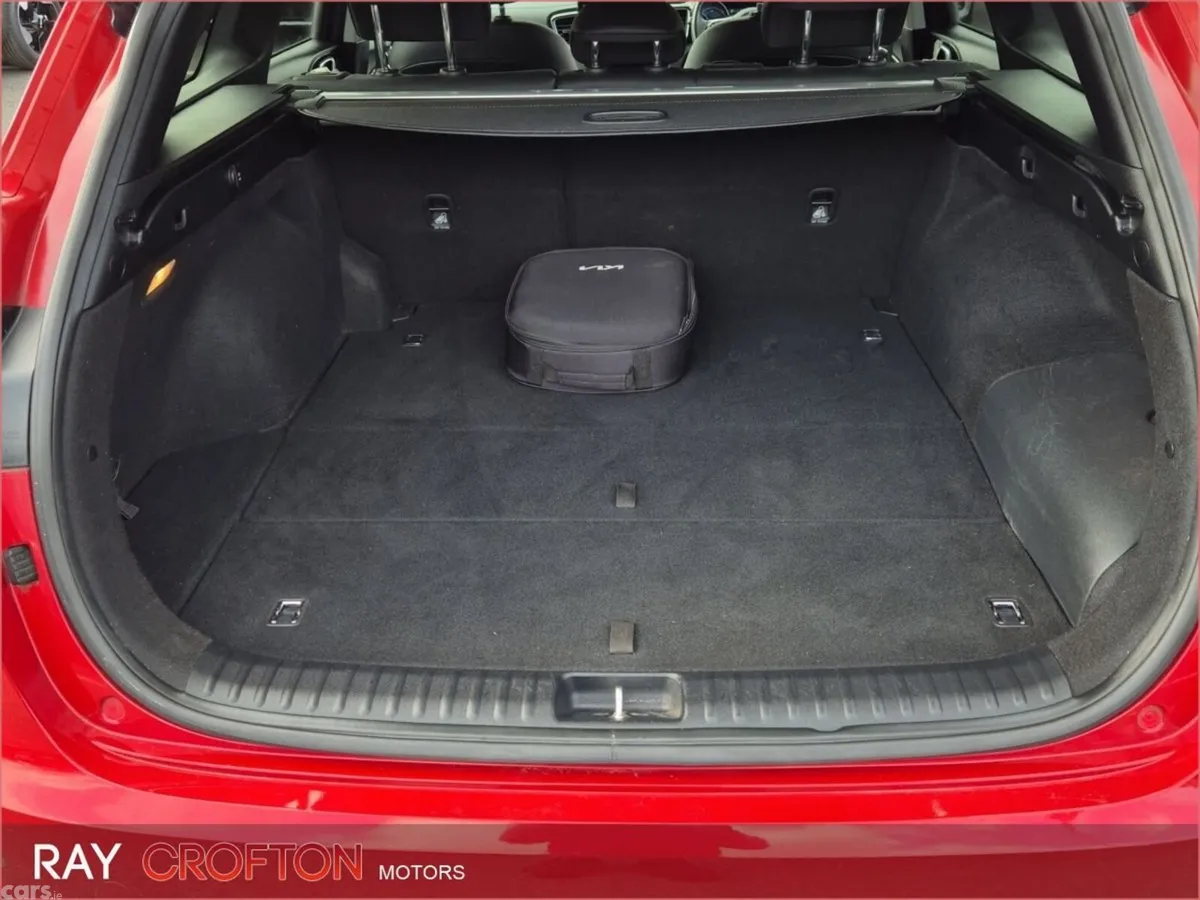 Kia Ceed Estate, Petrol Plug-in Hybrid, 2022, Red