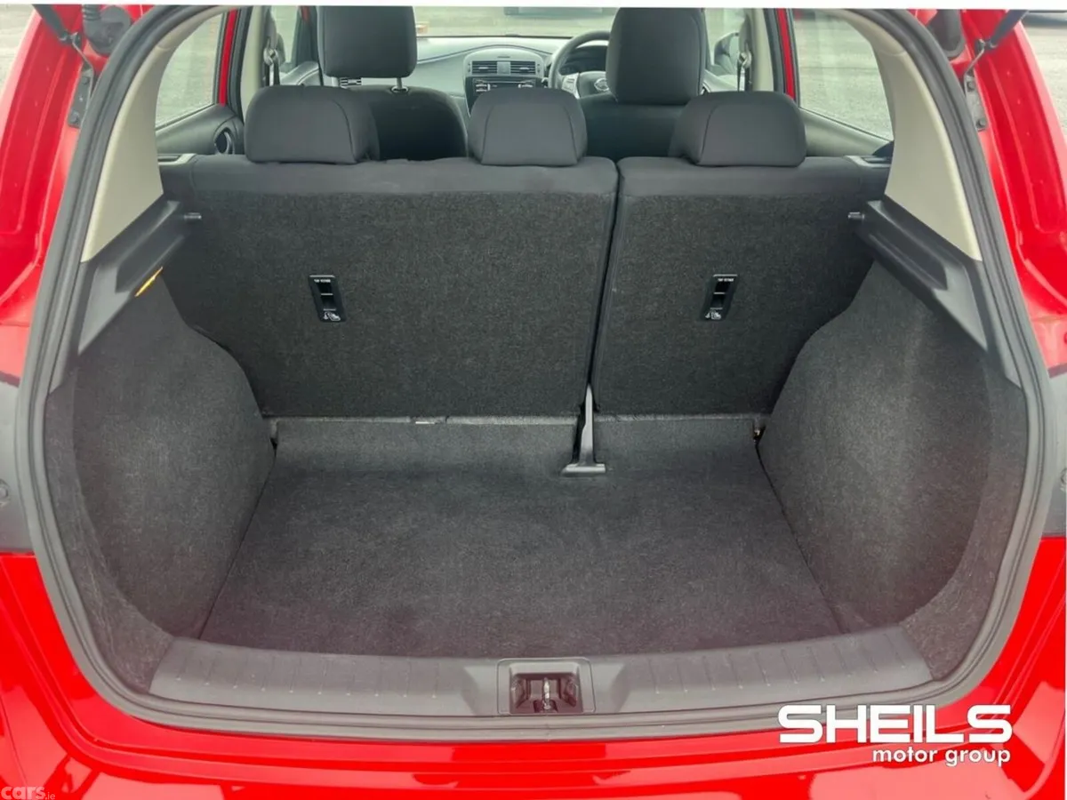 Nissan Pulsar Hatchback, Diesel, 2018, Red