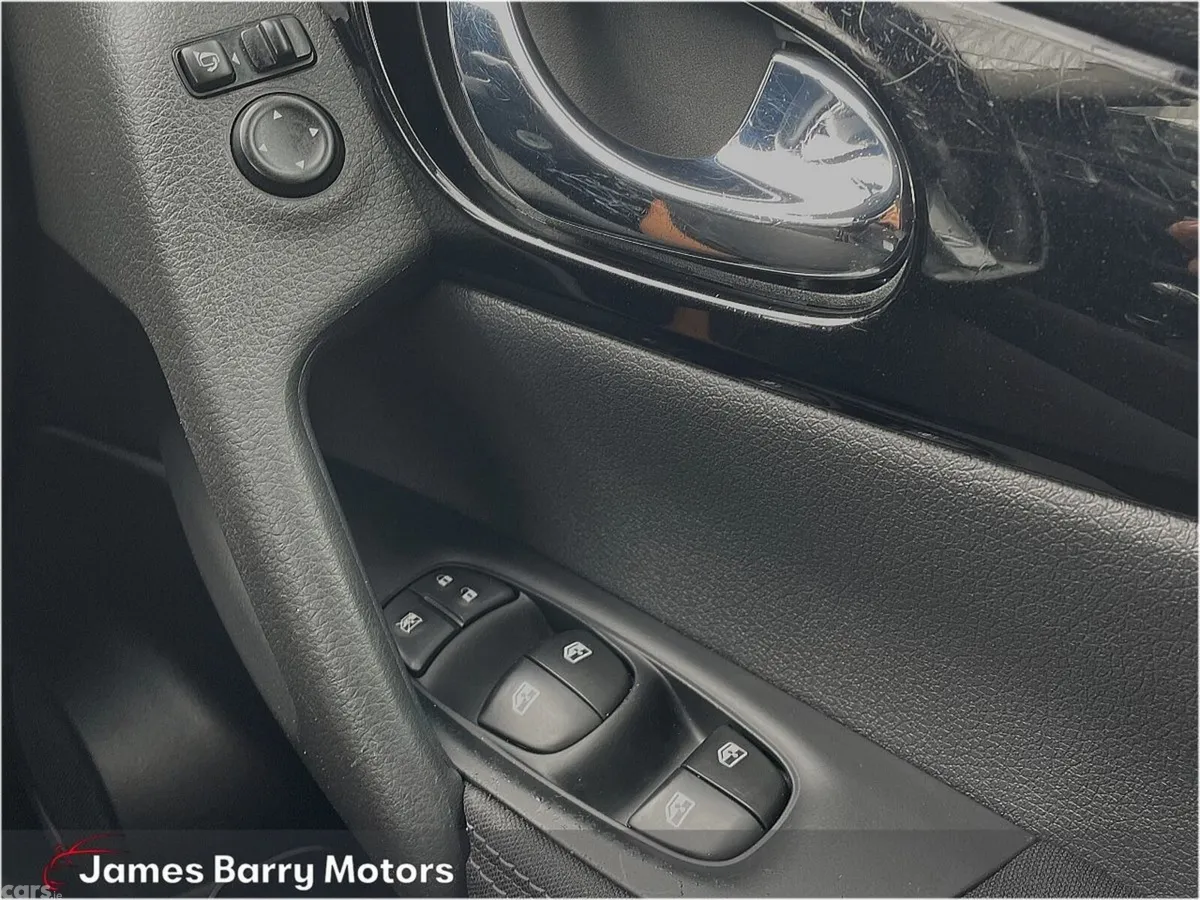 Nissan Qashqai MPV, Diesel, 2019, White