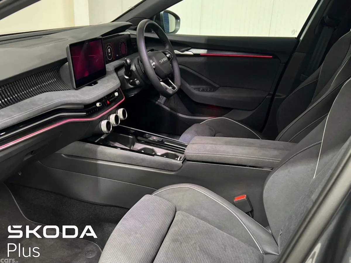 Skoda Superb Saloon, Diesel, 2026, Grey