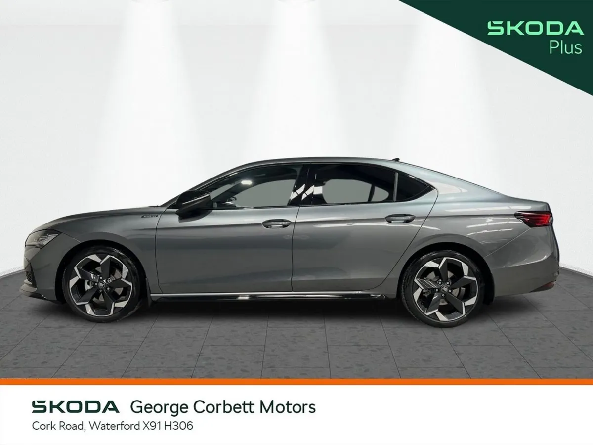 Skoda Superb Saloon, Diesel, 2026, Grey