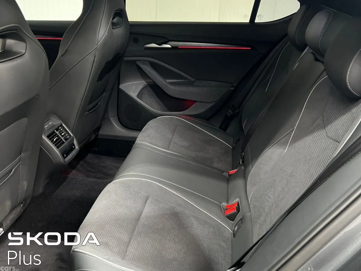 Skoda Superb Saloon, Diesel, 2026, Grey