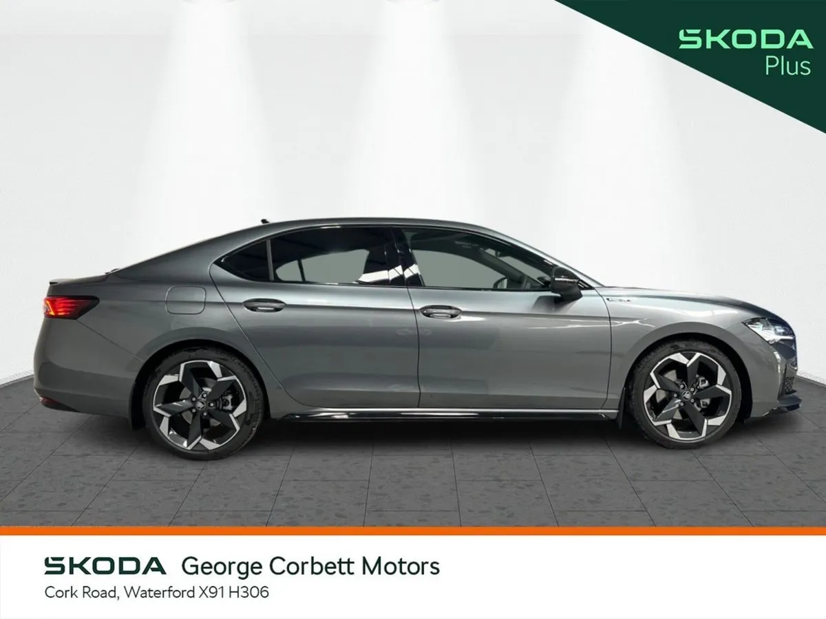 Skoda Superb Saloon, Diesel, 2026, Grey