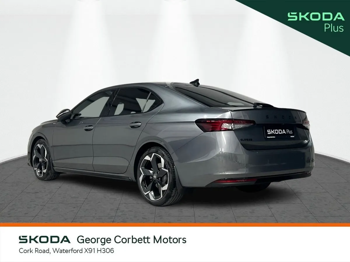 Skoda Superb Saloon, Diesel, 2026, Grey