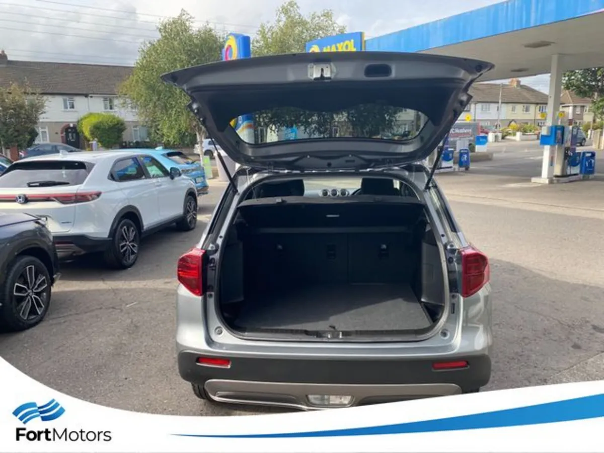 Suzuki Vitara Hatchback, Petrol Hybrid, 2024, Grey