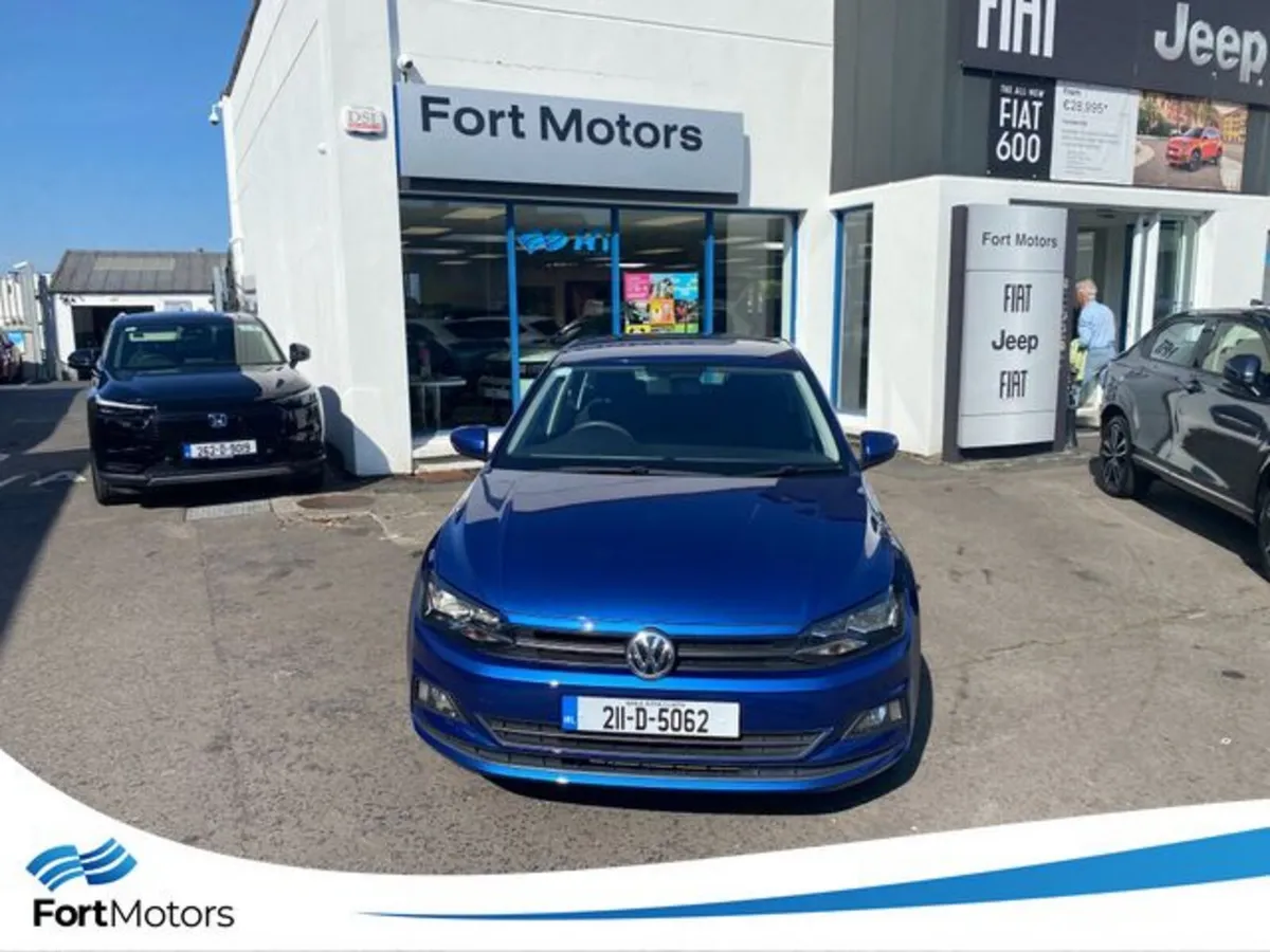 Volkswagen Polo Hatchback, Petrol, 2021, Blue