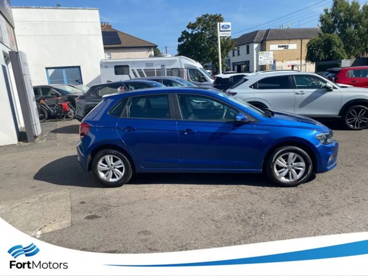 Volkswagen Polo Hatchback, Petrol, 2021, Blue