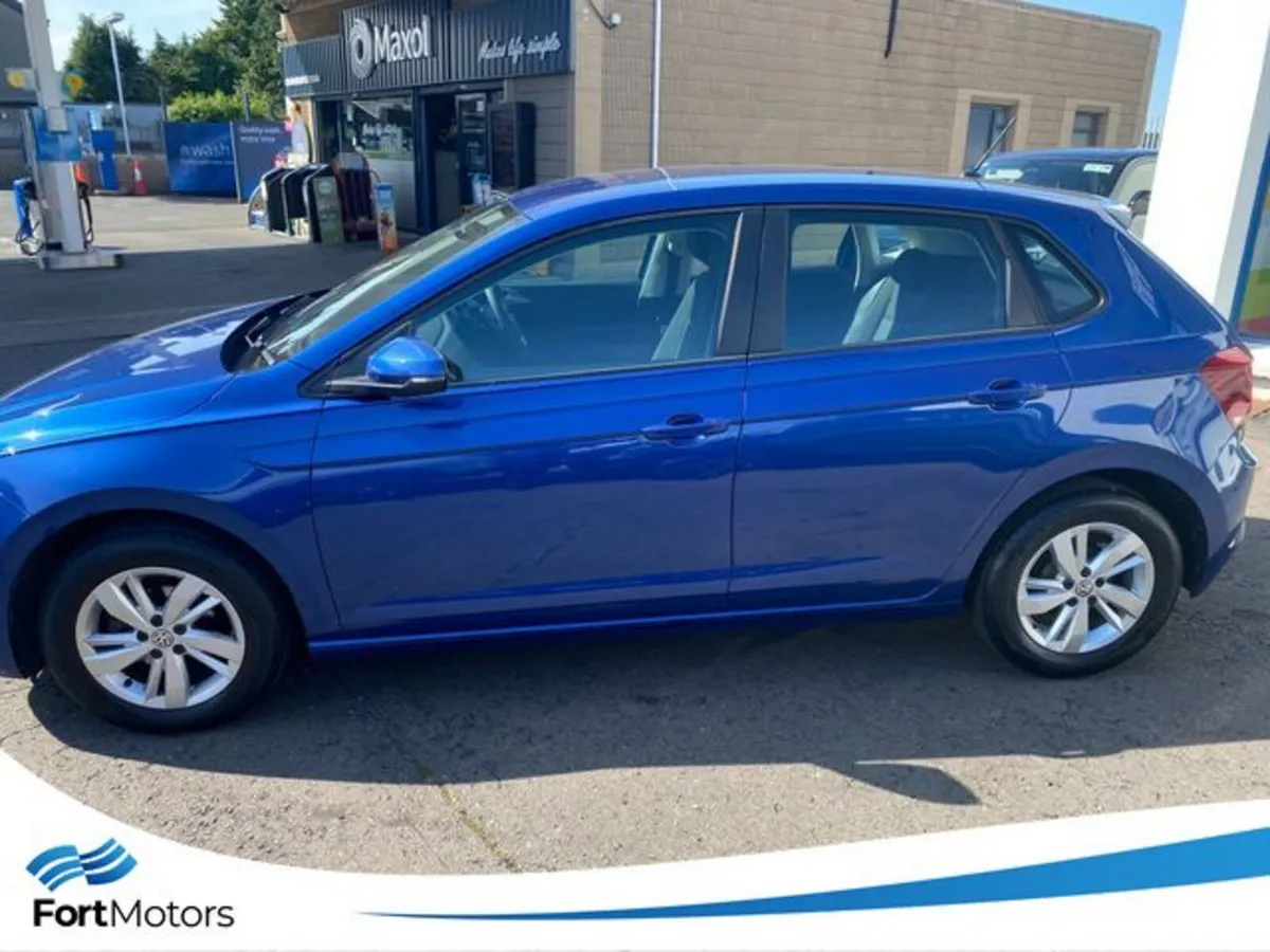 Volkswagen Polo Hatchback, Petrol, 2021, Blue