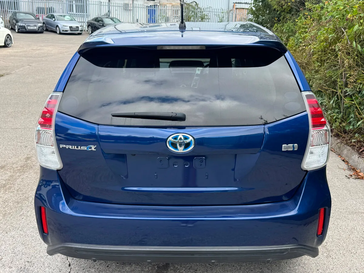 Toyota Prius Estate, Petrol Hybrid, 2014, Blue
