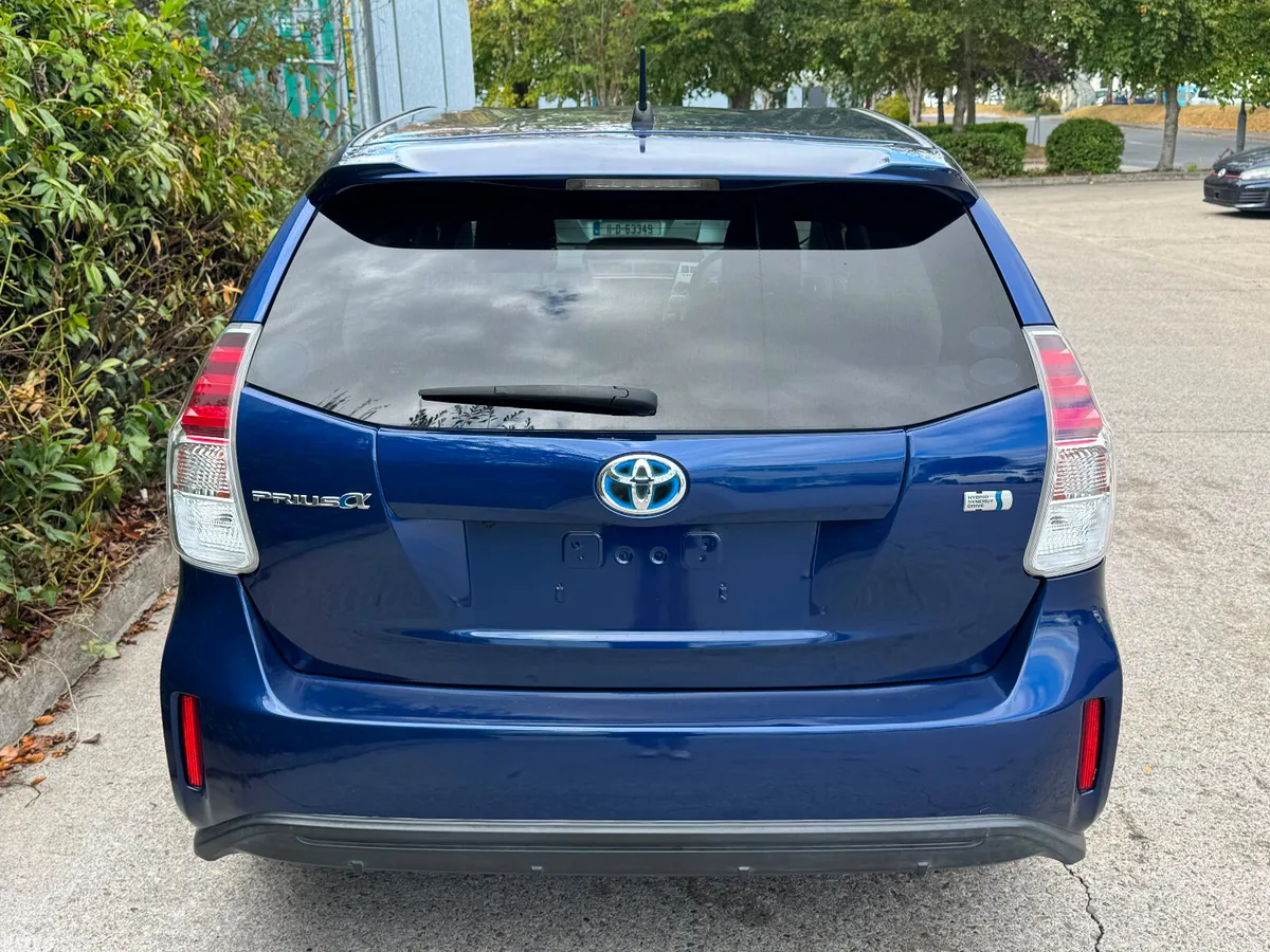 Toyota Prius Estate, Petrol Hybrid, 2014, Blue
