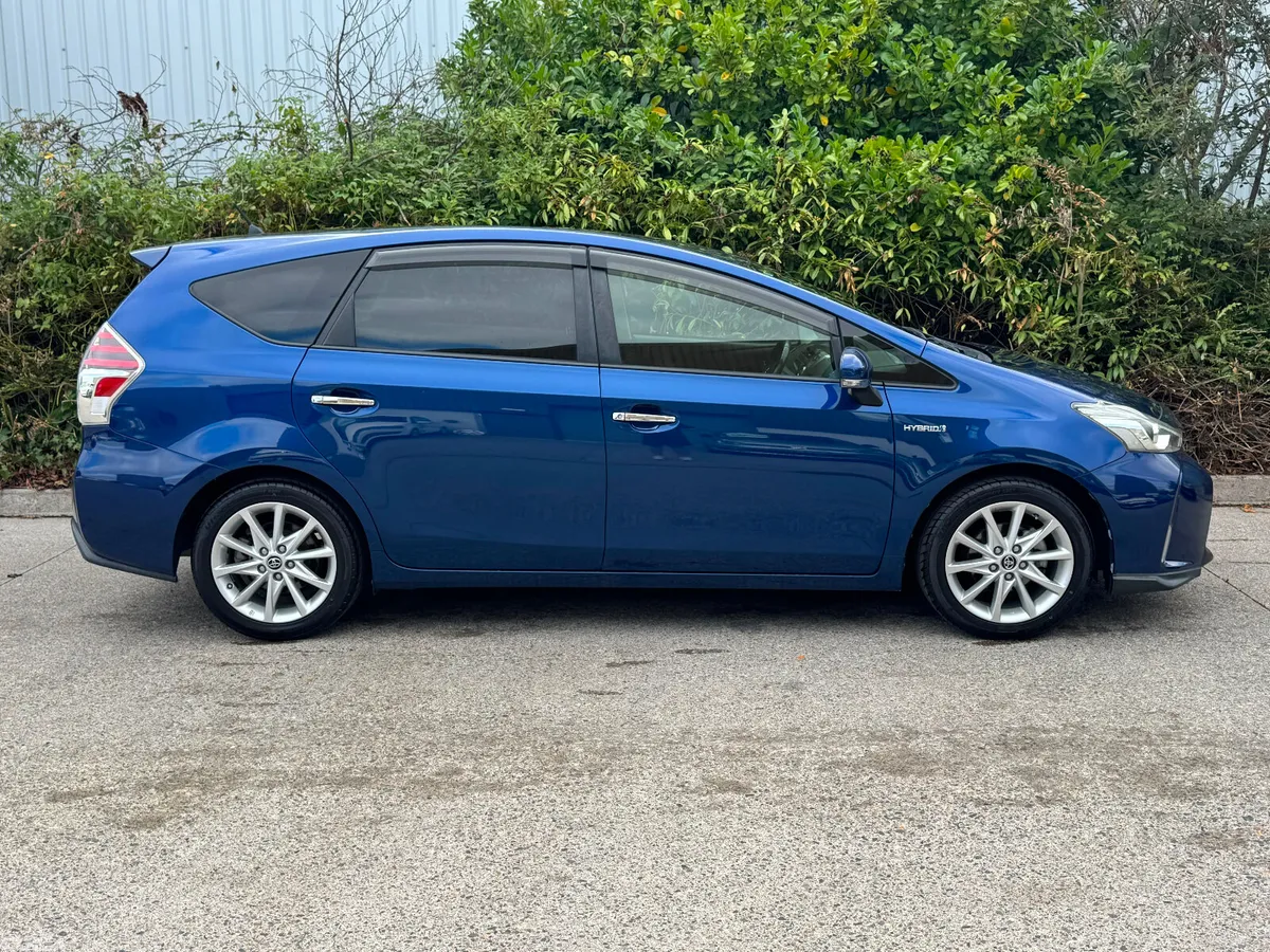 Toyota Prius Estate, Petrol Hybrid, 2014, Blue