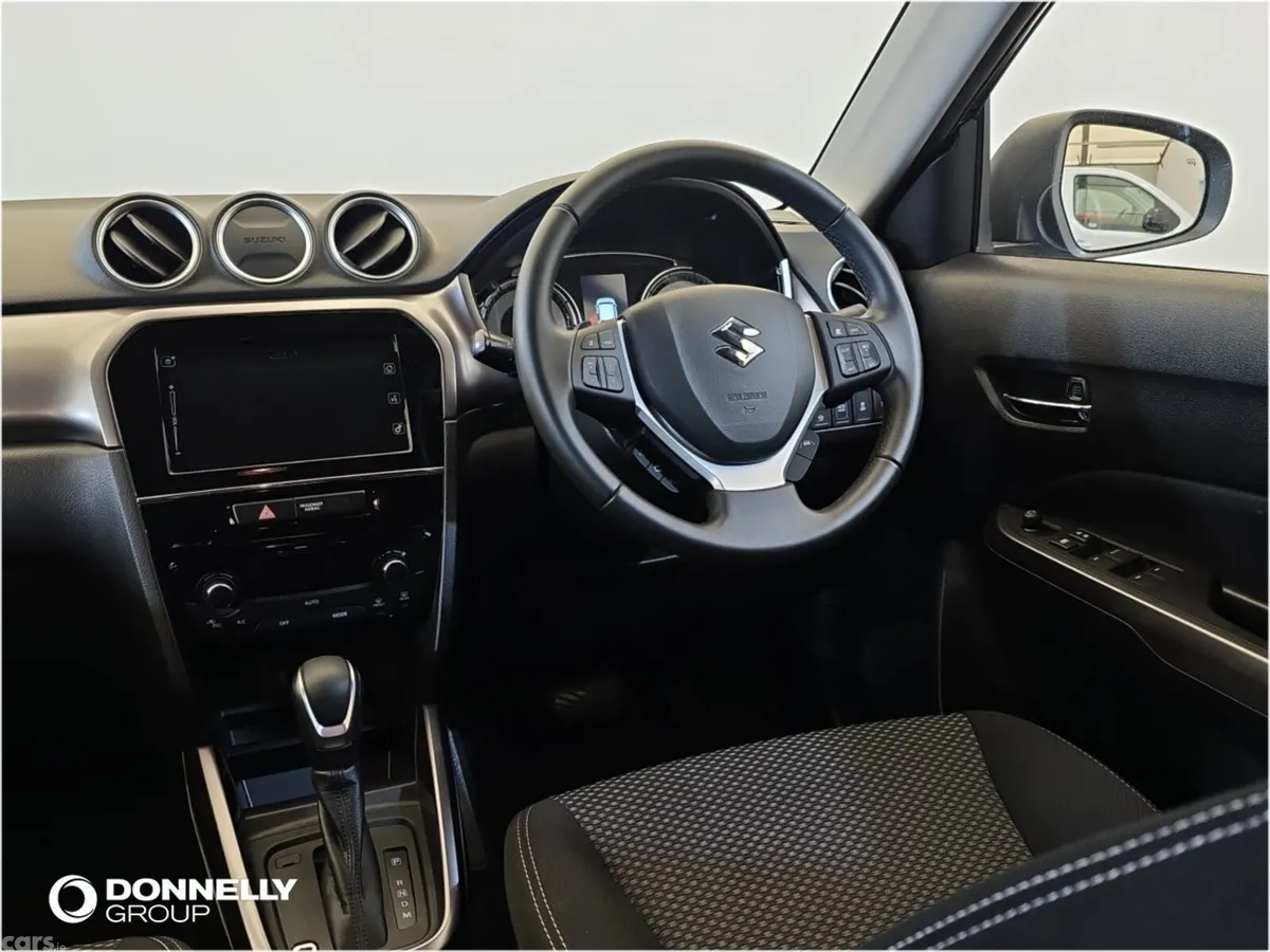 Suzuki Vitara Estate, Petrol Hybrid, 2022, Black