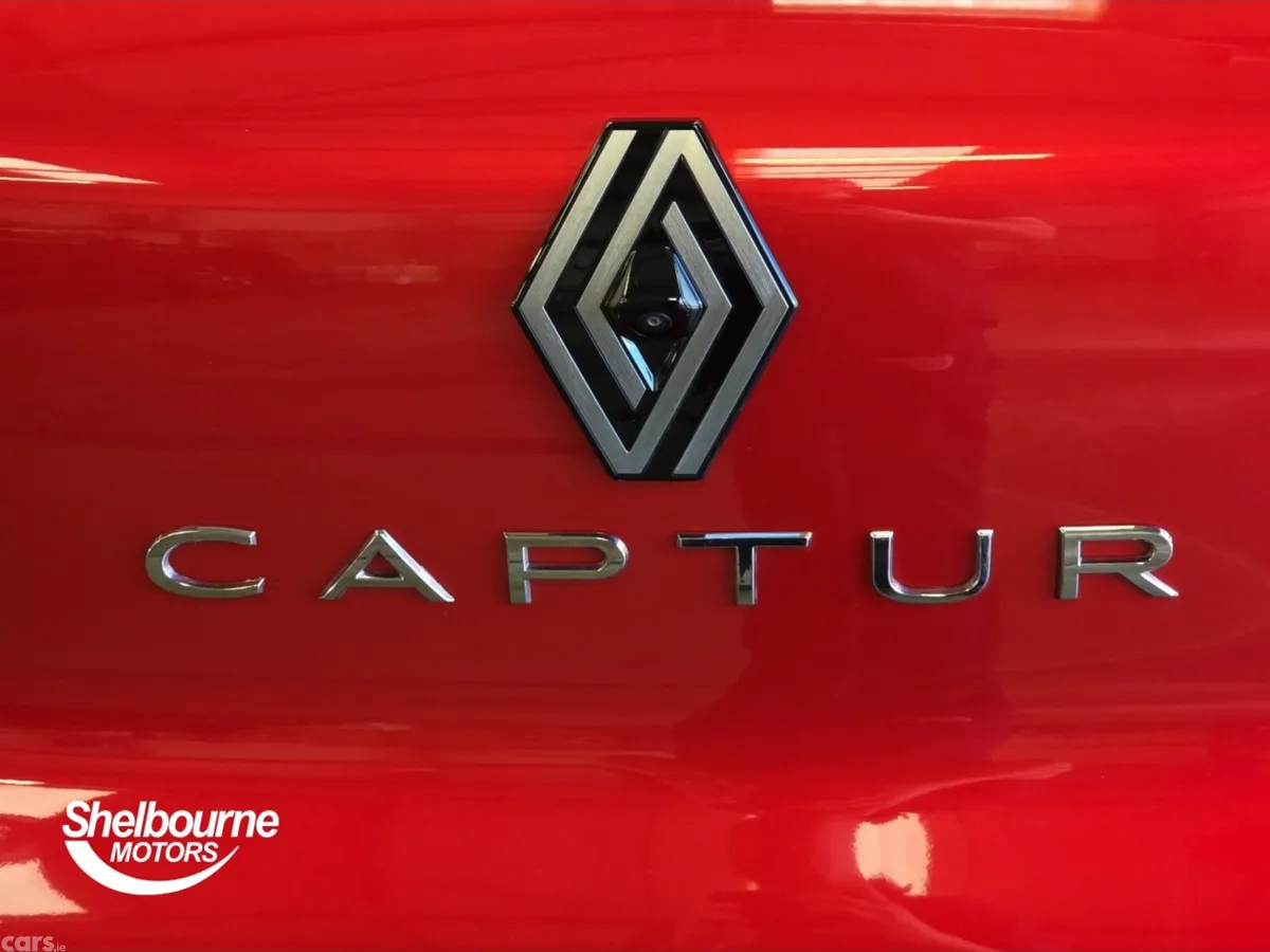 Renault Captur Hatchback, Petrol, 2026, Red