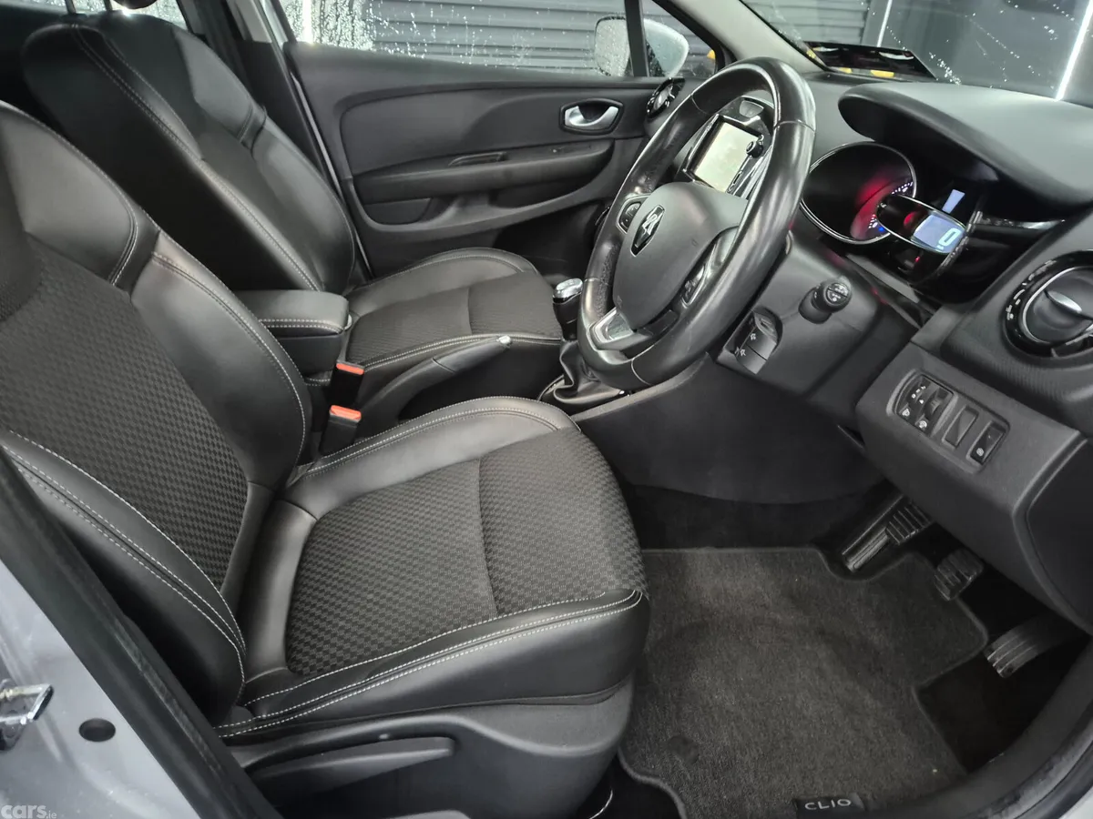 Renault Clio Hatchback, Petrol, 2018, Grey