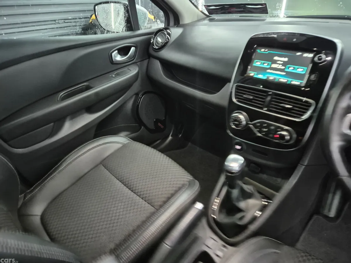 Renault Clio Hatchback, Petrol, 2018, Grey