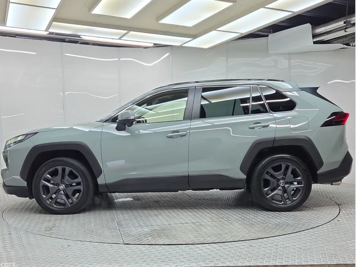 Toyota RAV4 SUV, Petrol Hybrid, 2023, Green